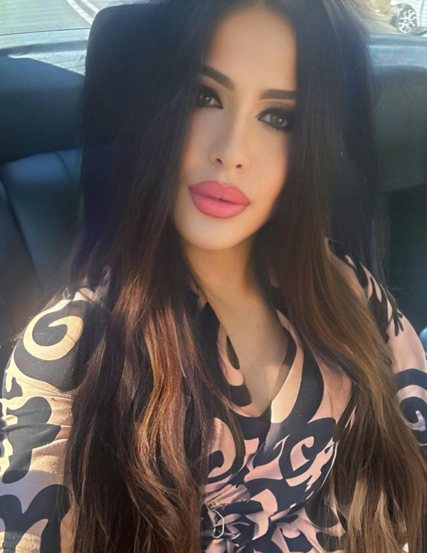 Трансексуалка Аделина